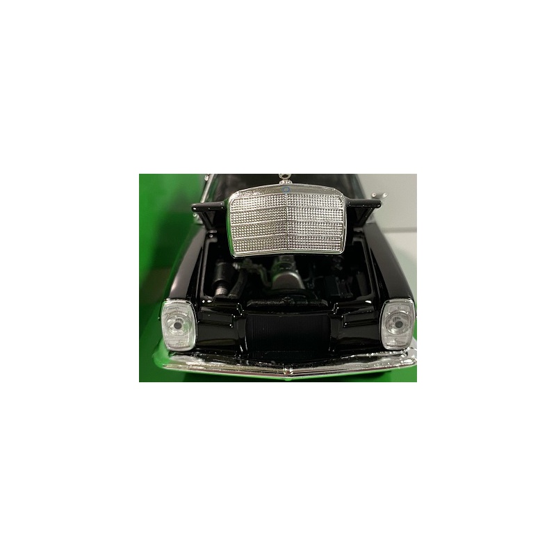 Mercedes Benz 220 1973 Black - 1-24 by Welly 24091