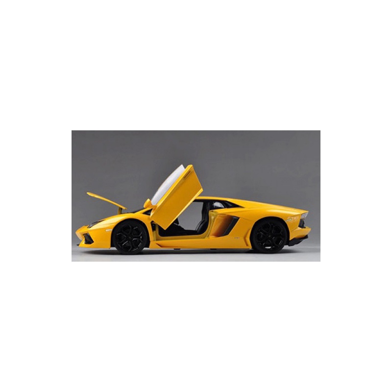 Lamborghini Aventador LP700-4 Yellow 1-24 Scale by welly