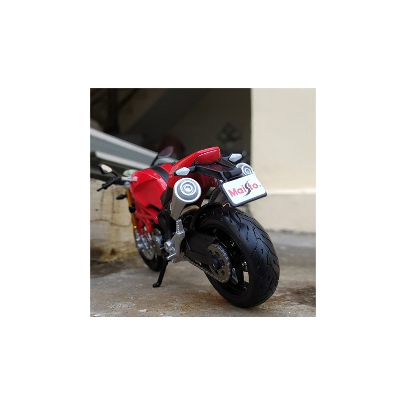 DUCATI MONSTER 696 RED IN 1-12 SCALE BY MAisto