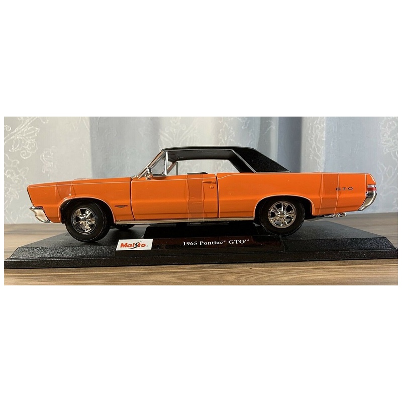 ماکت ماشین  پونتیاک  Pontiac GTO Hurst 1965 by Maisto 31885