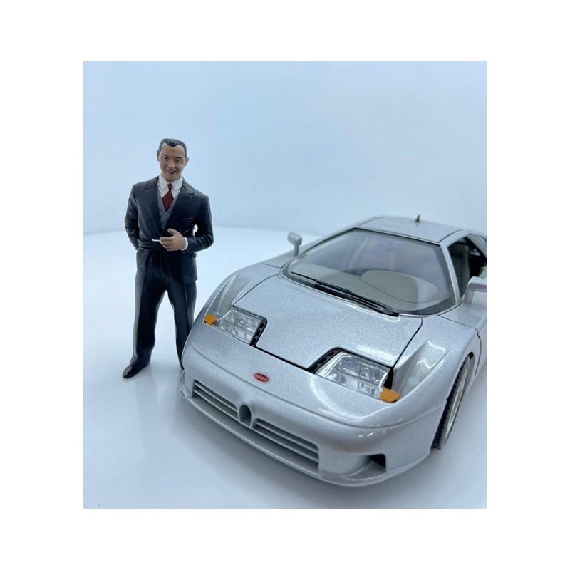 JEAN BUGATTI 1-18 Scale Figures