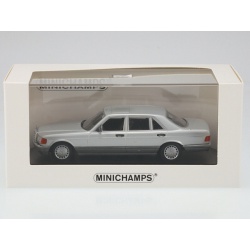 1:43 - Mercedes Benz 560 SEL 1990 MiniChamps