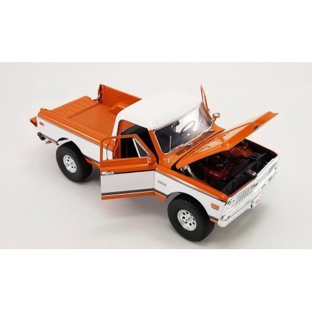 1972 Chevy K10 4x4 by Acme 1:18 scale