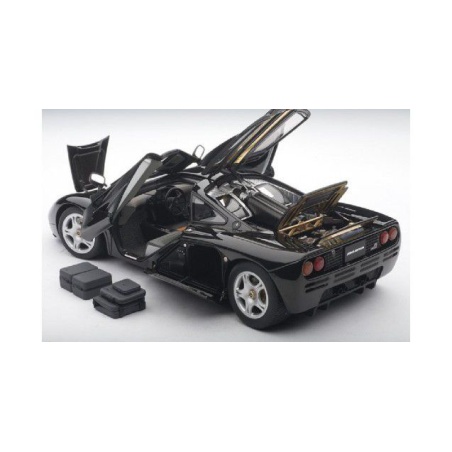 McLAREN F1 (JET BLACK METALLIC)